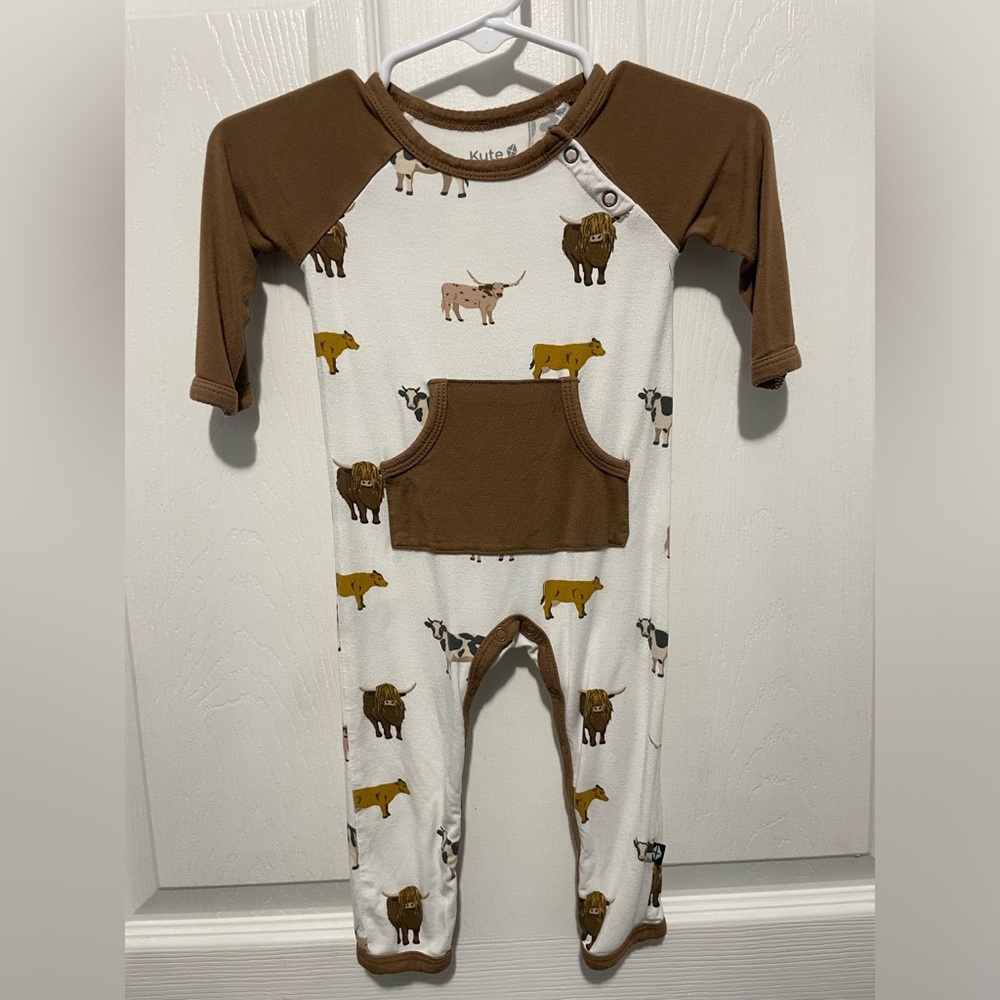 Kyte BABY Bamboo White and Brown Long-Sleeve One-Piece with Cattle Print 3-6